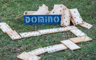 Dominoes