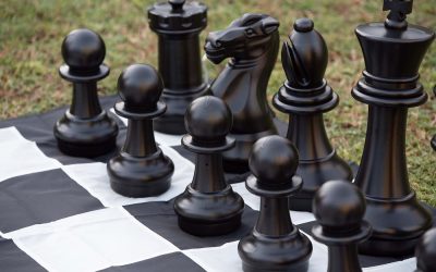 Giant Chess